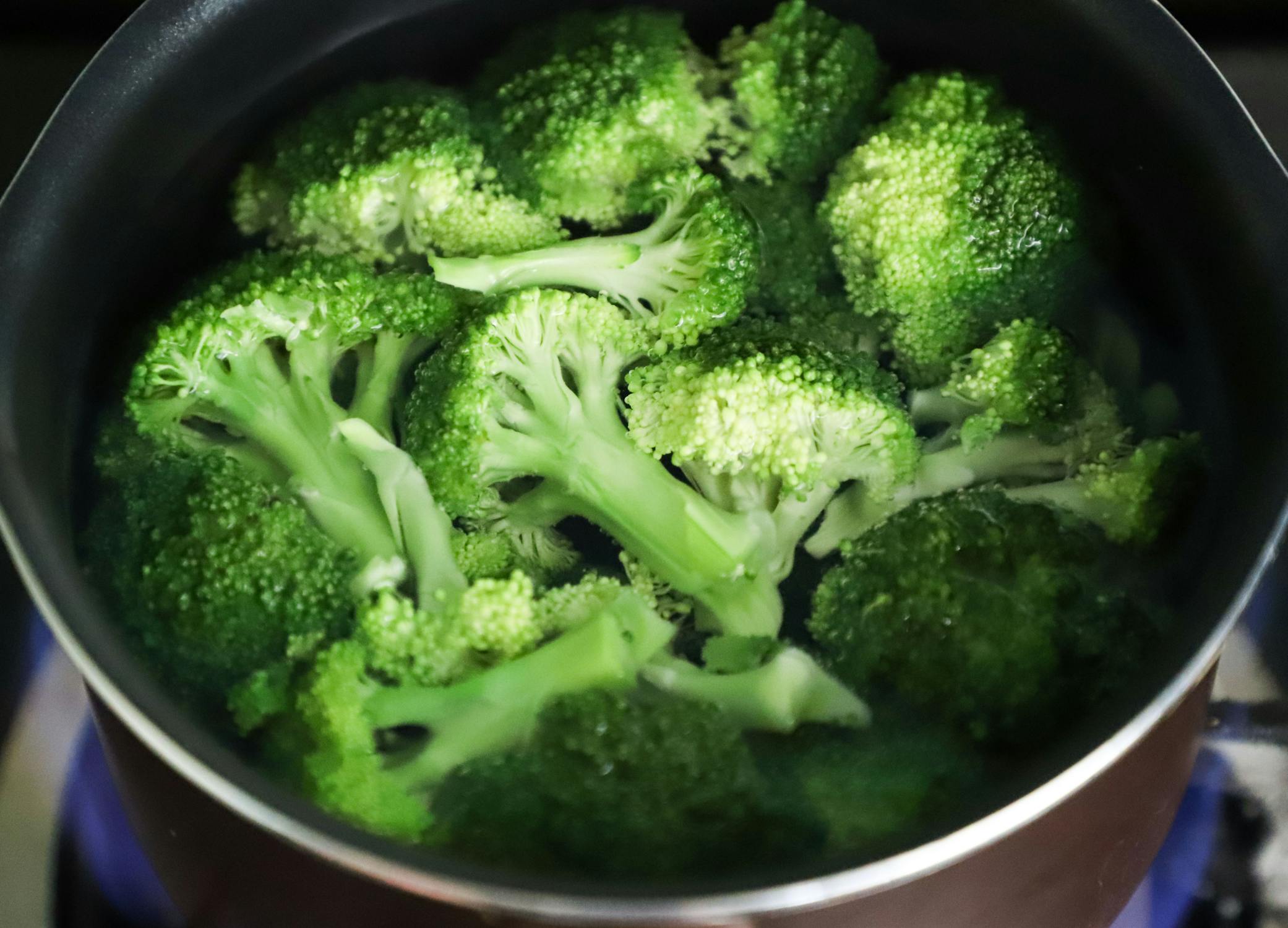 Sheet Pan Garlic Parmesan Roasted Broccoli